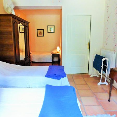 Chateau Du Fraissinet, 6 Gites Sleeping 2-8 Guests, Pool And River On Site La Tronche  Exterior foto